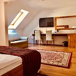 Hotel Grand Matej 3*