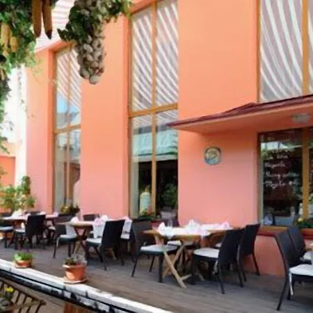 Hotel Grand Matej 3*