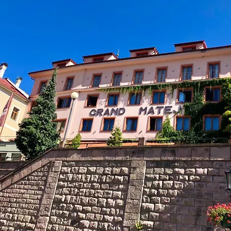 Hotel & Grand Matej 3*